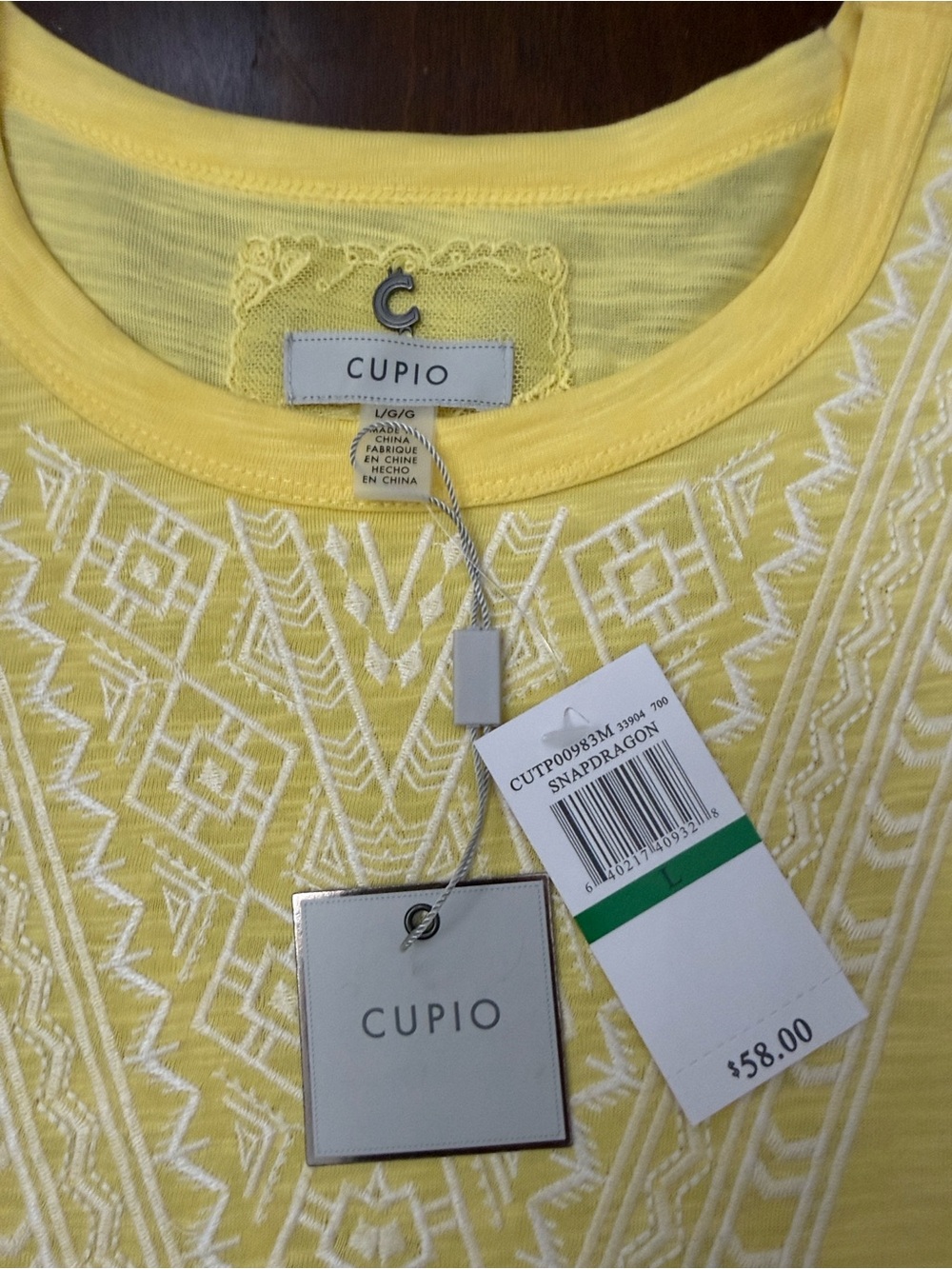 Cupio Women’s Yellow Embroidered Front Top Size L Short Sleeve NWT - Picture 5 of 5